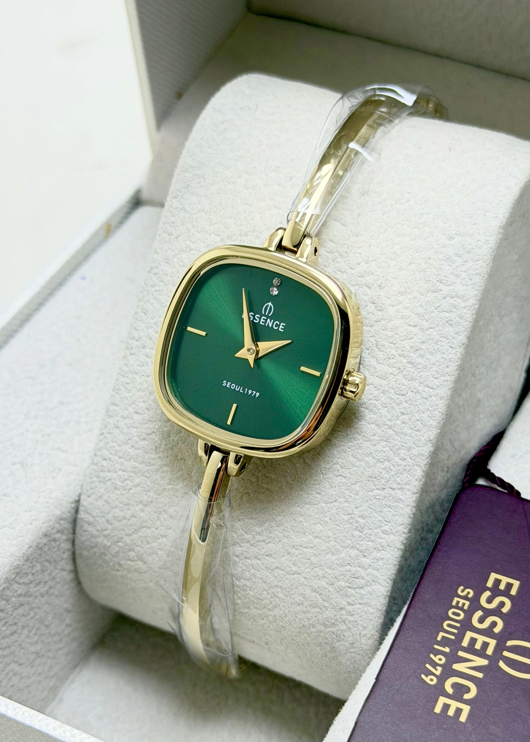 Essence D1222.170 Kadın Kol Saati