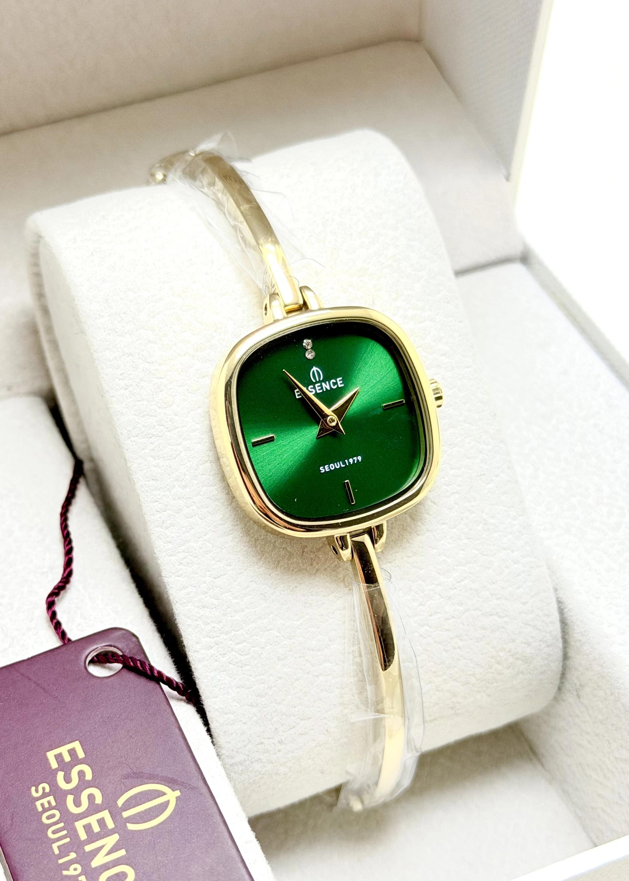 Essence D1222.170 Kadın Kol Saati