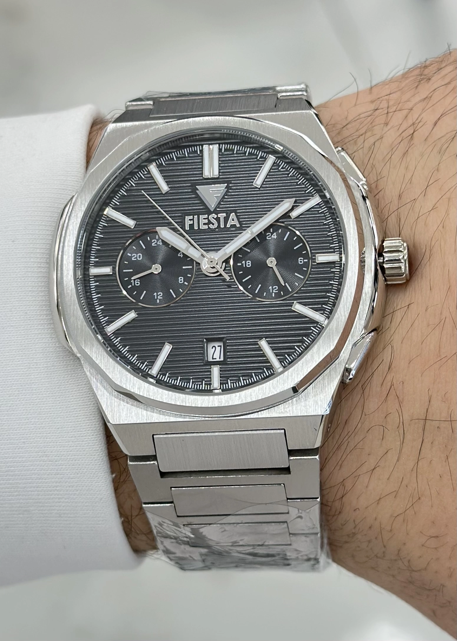 FİESTA FONKSİYONLU SİYAH KADRAN DAMAT SAATİ ÇELİK ORJİNAL 2 YIL GRANTİLİ SU GEÇİRMEZ RENK ATMAZ ERKEK KOL SAATİ