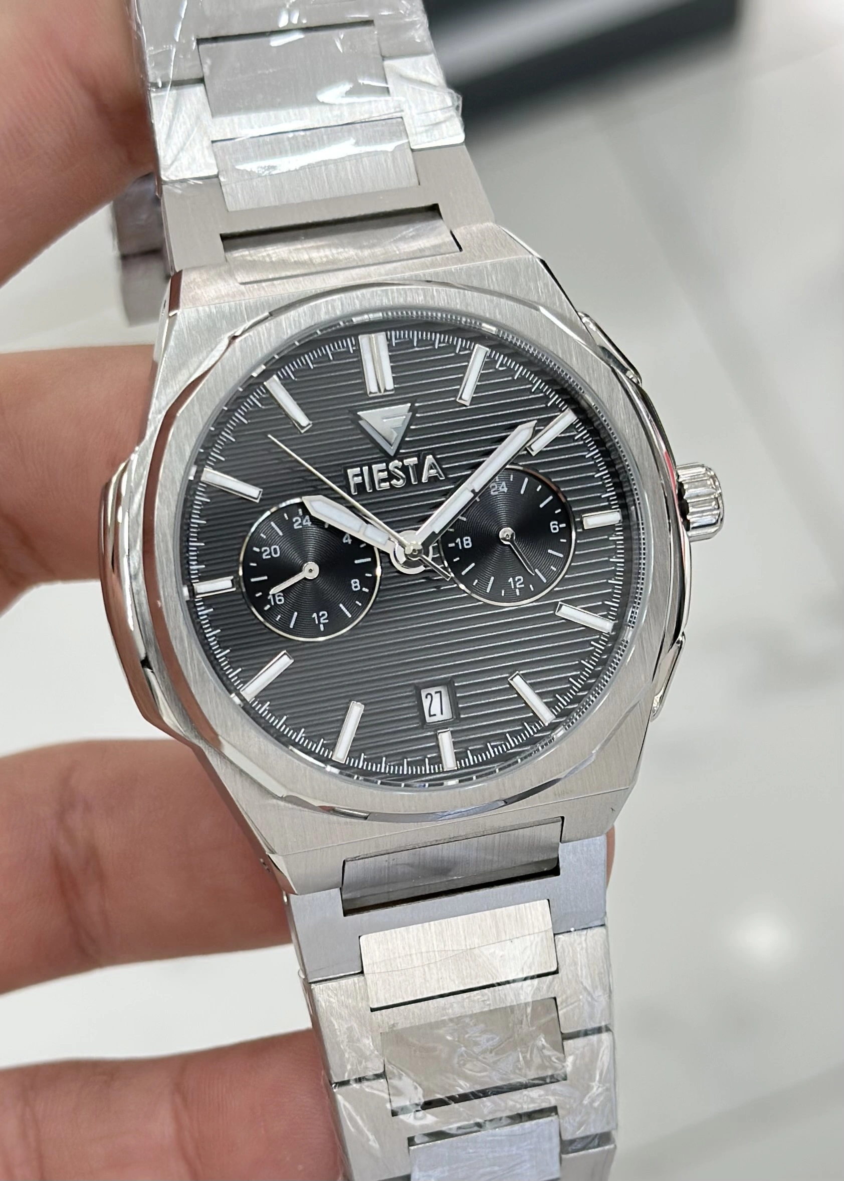 FİESTA FONKSİYONLU SİYAH KADRAN DAMAT SAATİ ÇELİK ORJİNAL 2 YIL GRANTİLİ SU GEÇİRMEZ RENK ATMAZ ERKEK KOL SAATİ
