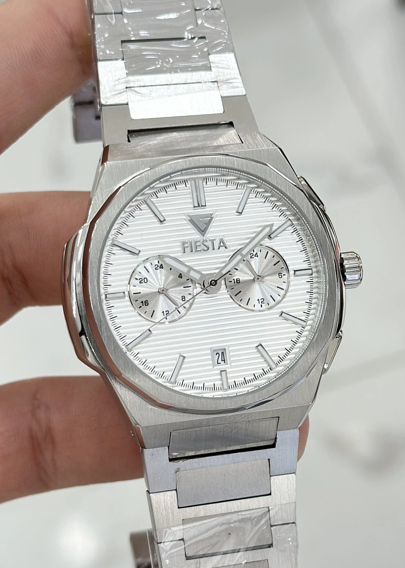FİESTA FONKSİYONLU BEYAZ KADRAN DAMAT SAATİ ÇELİK ORJİNAL 2 YIL GRANTİLİ SU GEÇİRMEZ RENK ATMAZ ERKEK KOL SAATİ