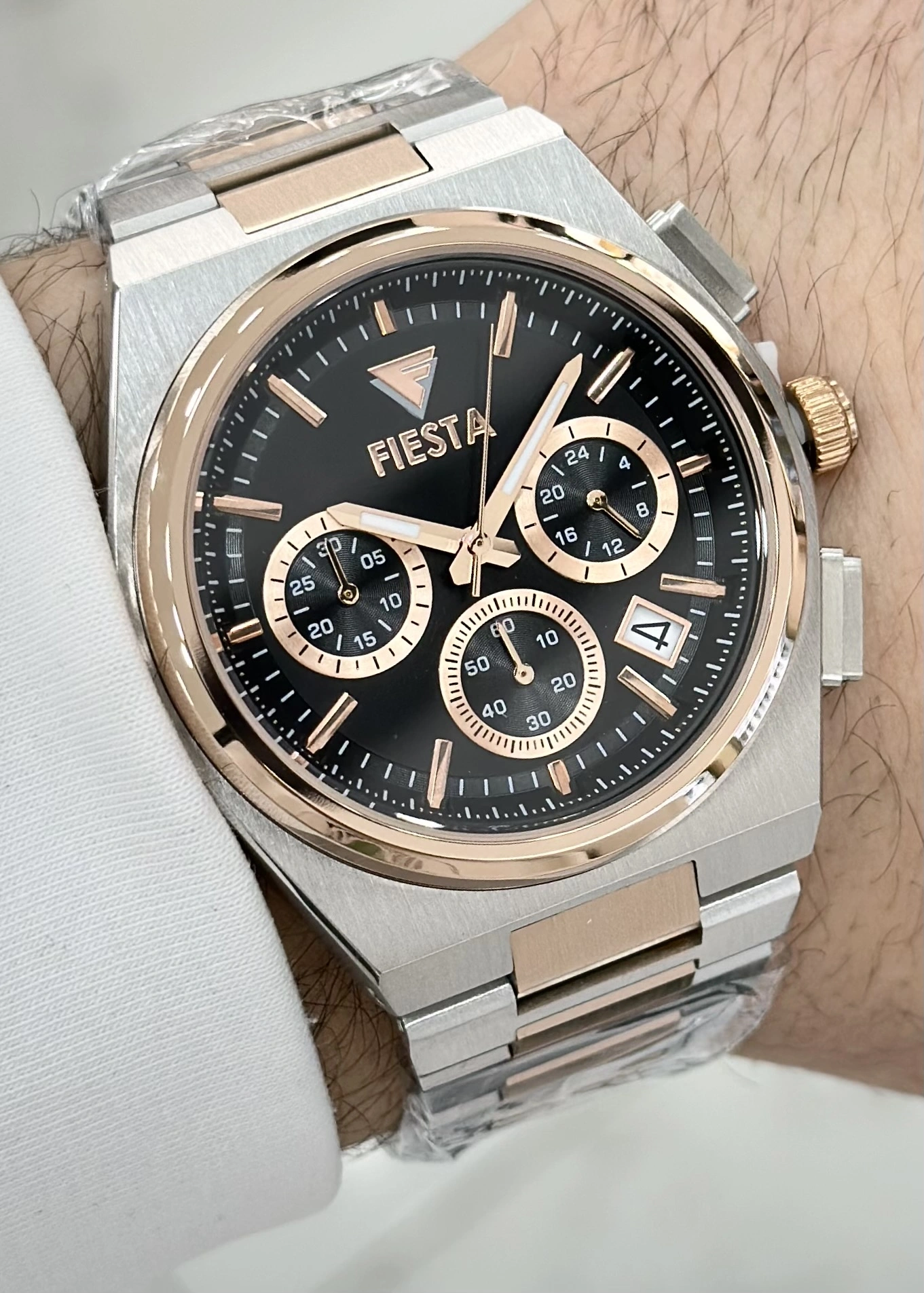 FİESTA FONKSİYONLU ÇELİK KORDON SİYAH KADRAN ORJİNAL 2 YIL GARANTİLİ SU GEÇİRMEZ HEDİYELİK ERKEK KOL SAATİ