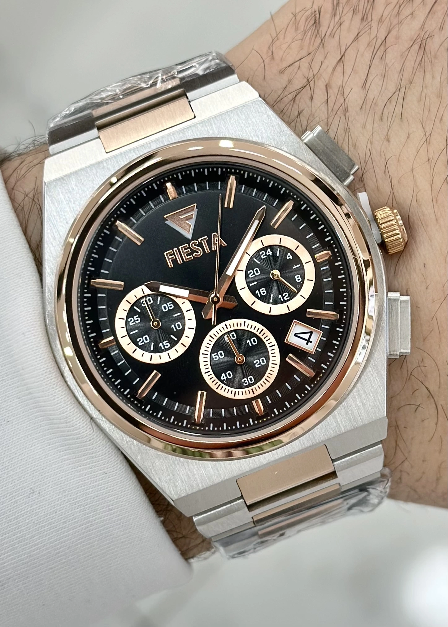 FİESTA FONKSİYONLU ÇELİK KORDON SİYAH KADRAN ORJİNAL 2 YIL GARANTİLİ SU GEÇİRMEZ HEDİYELİK ERKEK KOL SAATİ