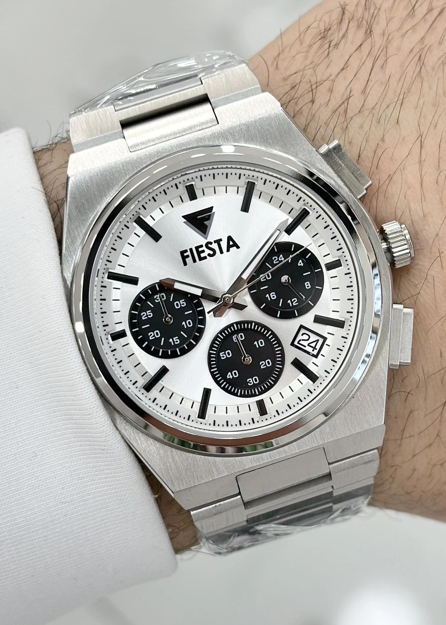 FİESTA FONKSİYONLU ÇELİK KORDON BEYAZ KADRAN ORJİNAL 2 YIL GARANTİLİ SU GEÇİRMEZ HEDİYELİK ERKEK KOL SAATİ