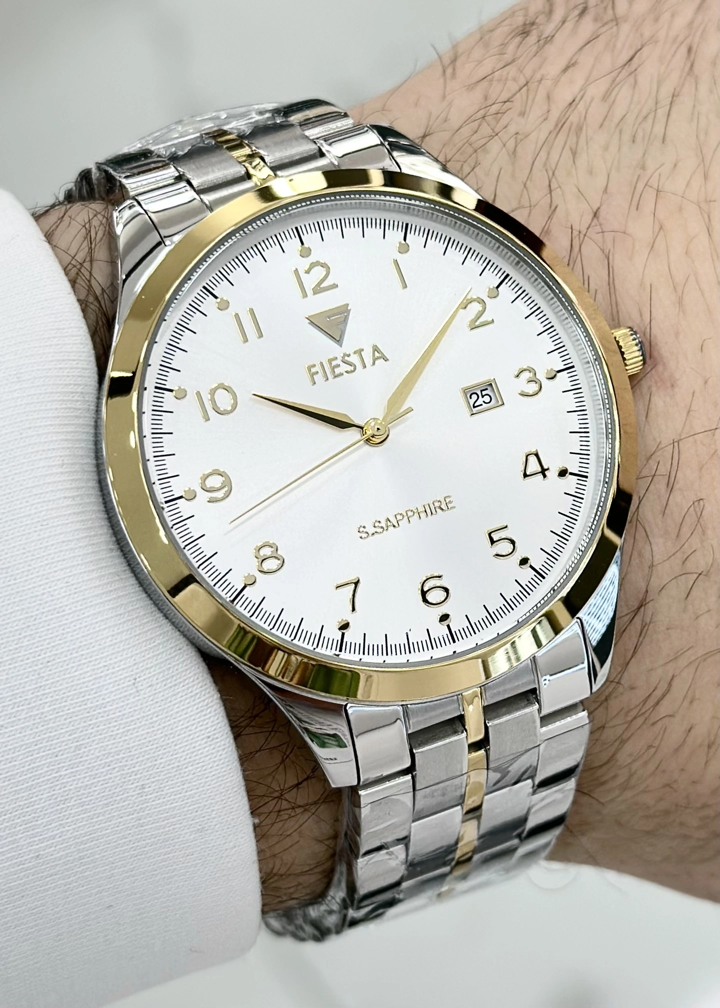 FİESTA ORJİNAL 2 YIL GARANTİLİ ÇELİK KORDON RENK ATMAZ BEYAZ KADRANLI RAKAMLI HEDİYELİK ERKEK KOL SAATİ