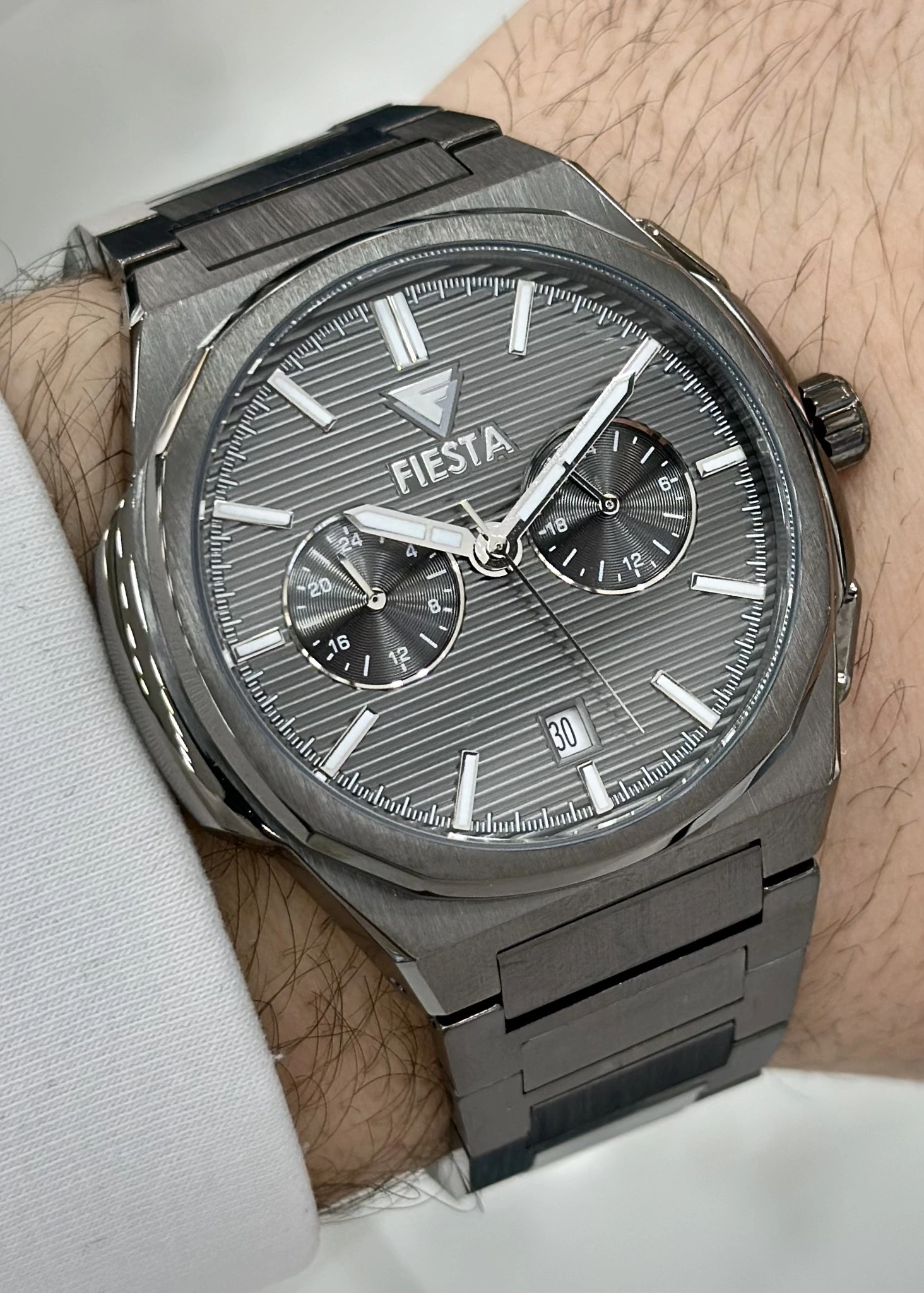 FİESTA FONKSİYONLU SİYAH KADRAN DAMAT SAATİ ÇELİK ORJİNAL 2 YIL GRANTİLİ SU GEÇİRMEZ RENK ATMAZ ERKEK KOL SAATİ