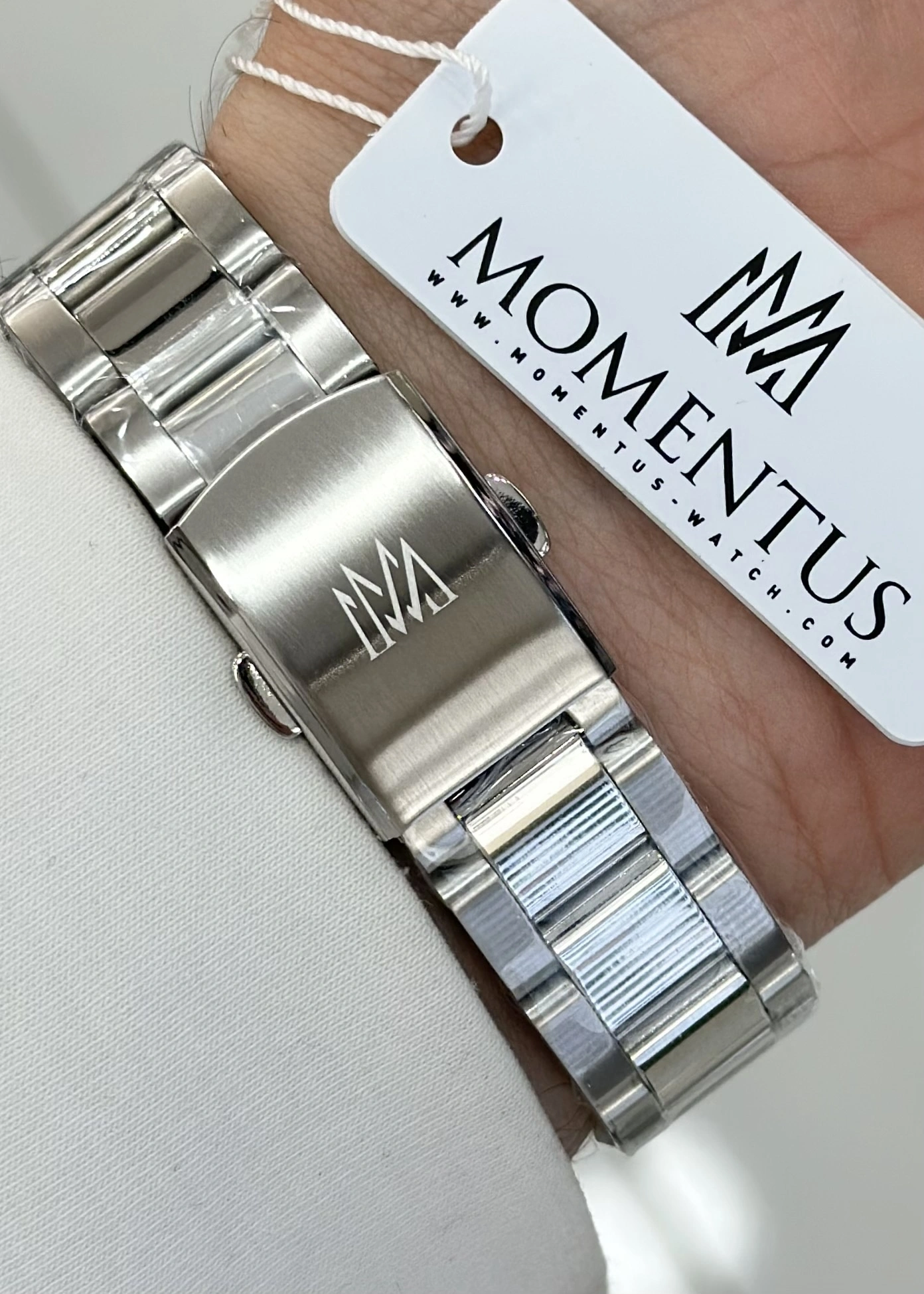 Momentus Orijinal Çelik Kordon Su Geçirmez Erkek Kol Saati ILKCM136S-04SS