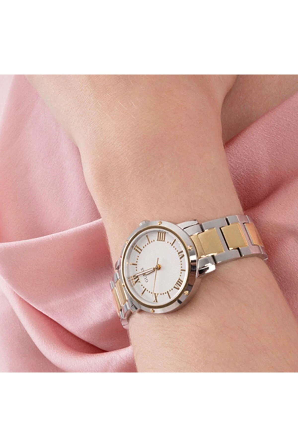 Guess GUGW0404L2 Kadın Kol Saati