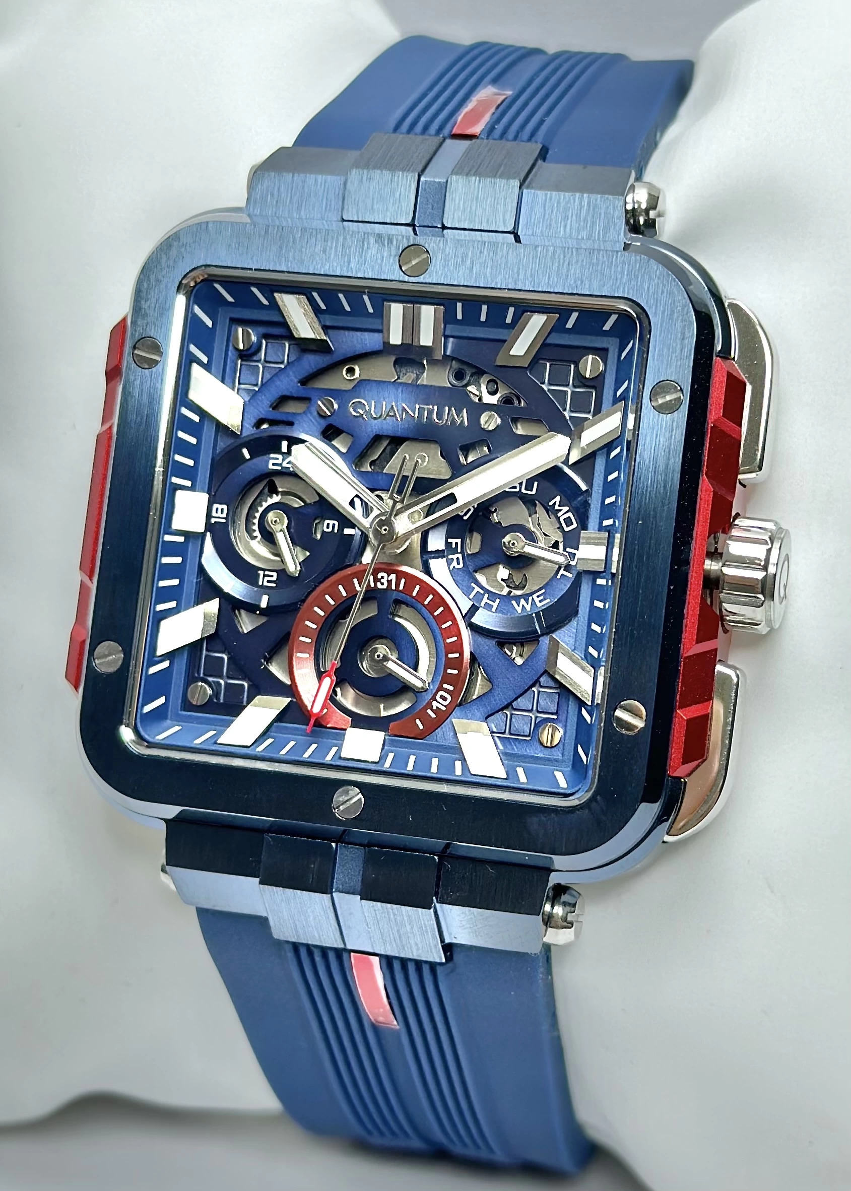 Quantum Lacivert Silikon Kordon Fonksiyonlu Erkek Kol Saati