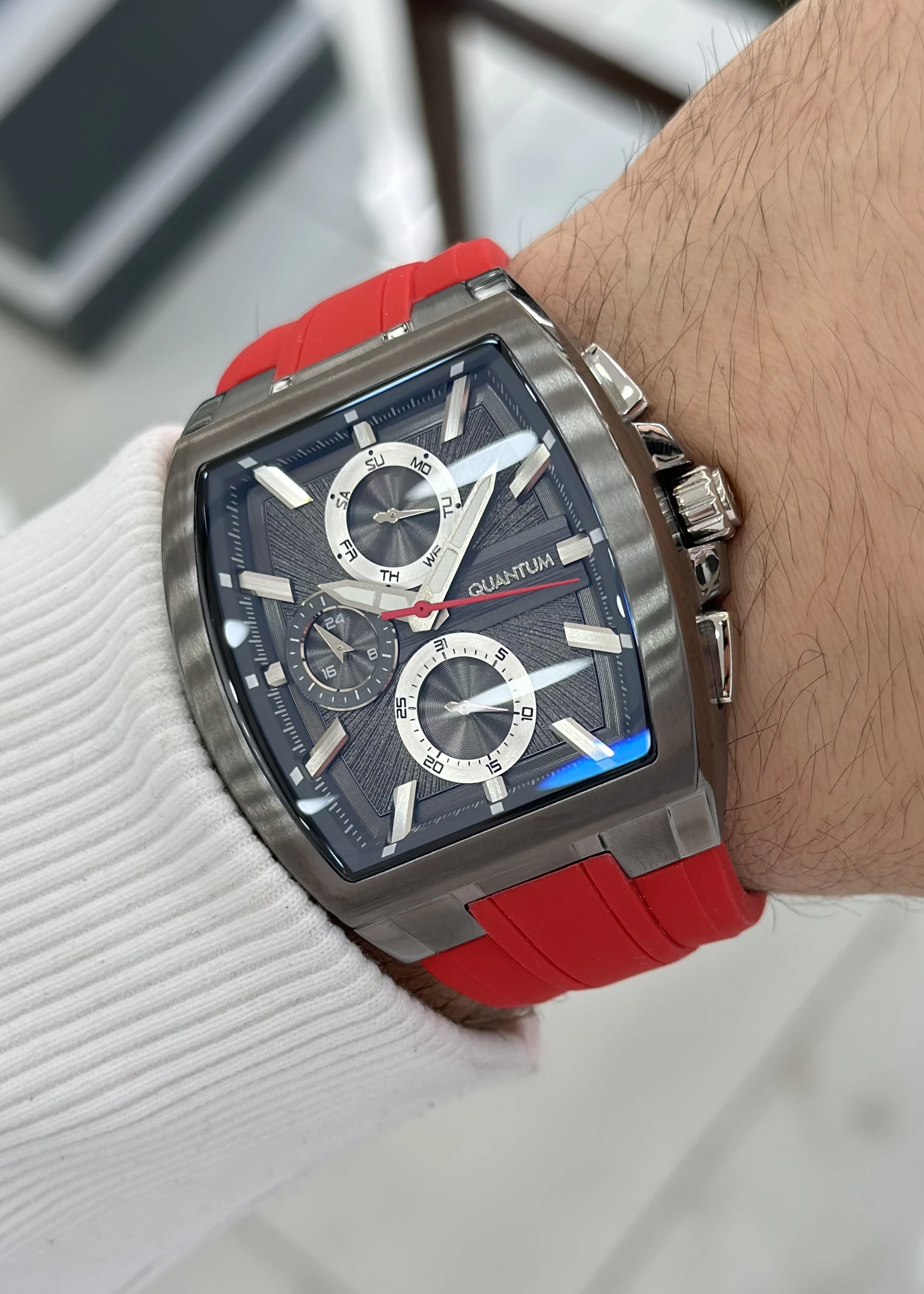 Quantum Marka Kare Kırmızı Erkek Kol Saati