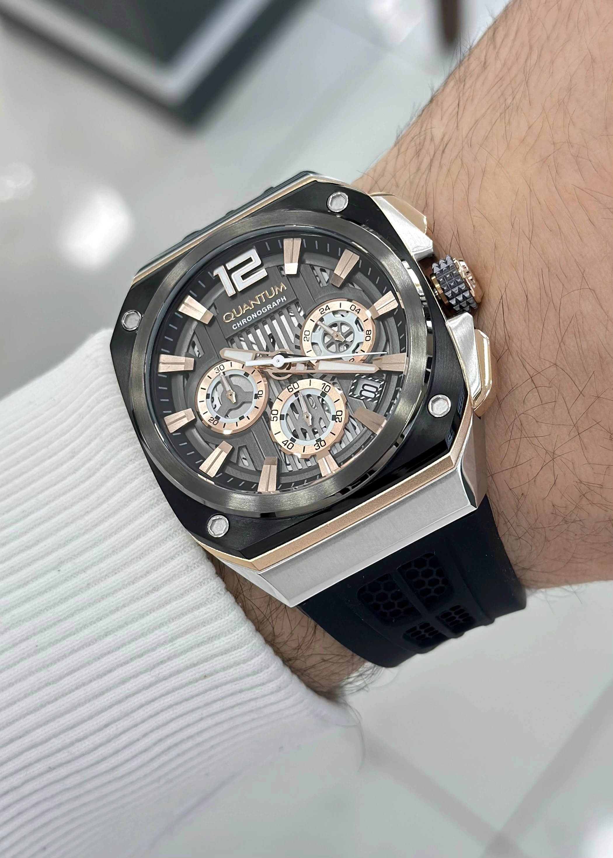 Quantum Silikon Kordon Fonksiyonlu Erkek Kol Saati