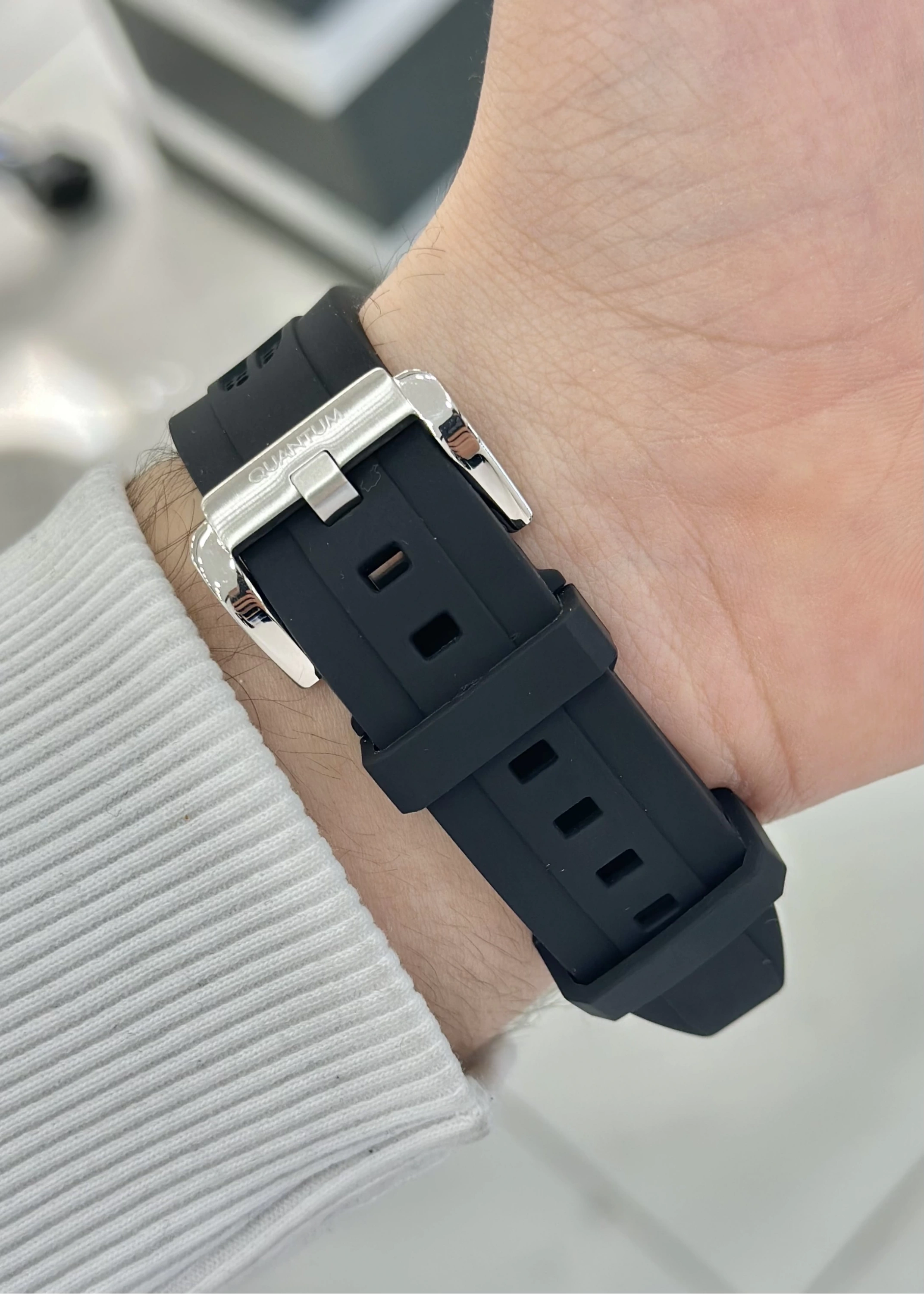 Quantum Silikon Kordon Fonksiyonlu Erkek Kol Saati