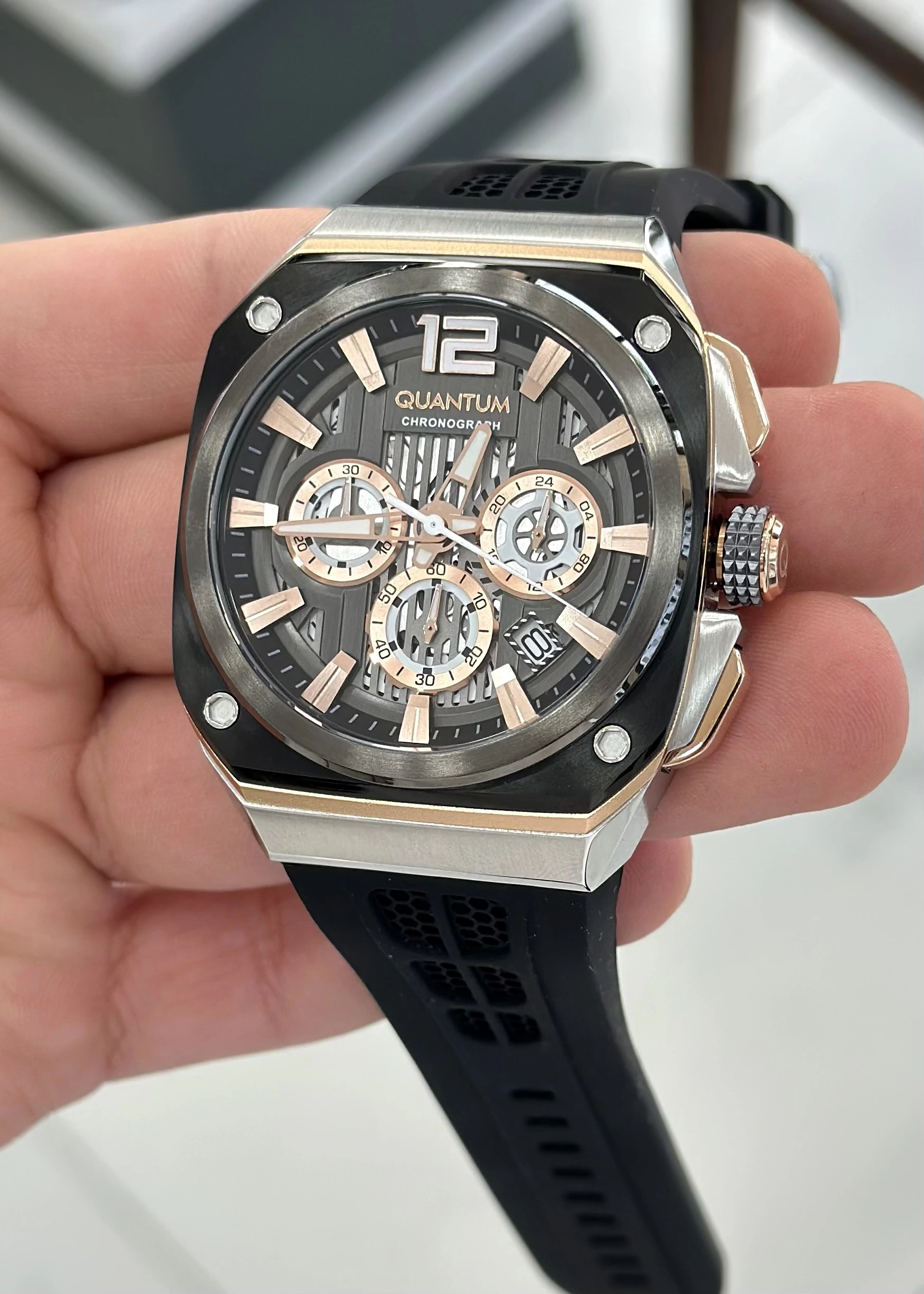 Quantum Silikon Kordon Fonksiyonlu Erkek Kol Saati