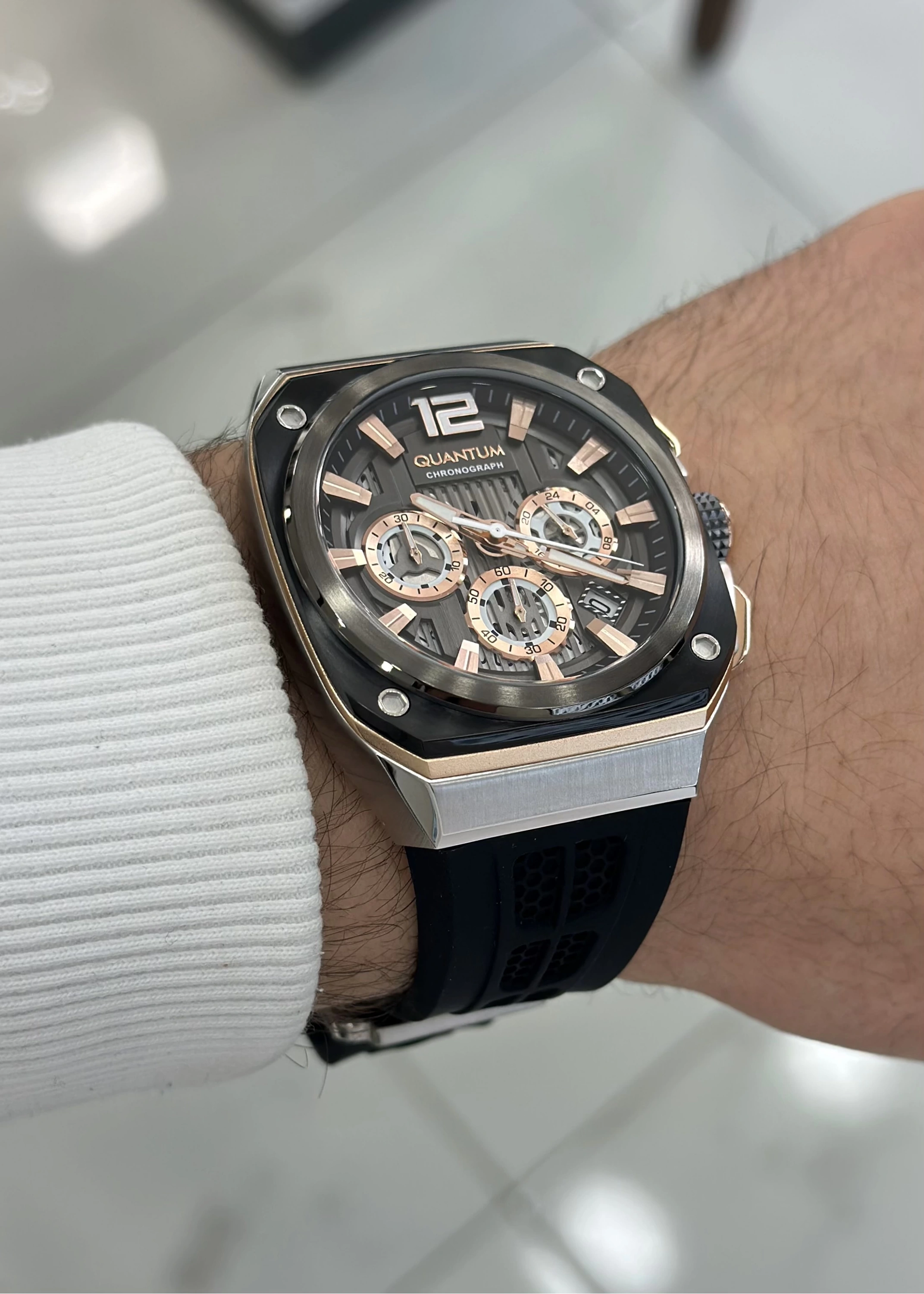 Quantum Silikon Kordon Fonksiyonlu Erkek Kol Saati