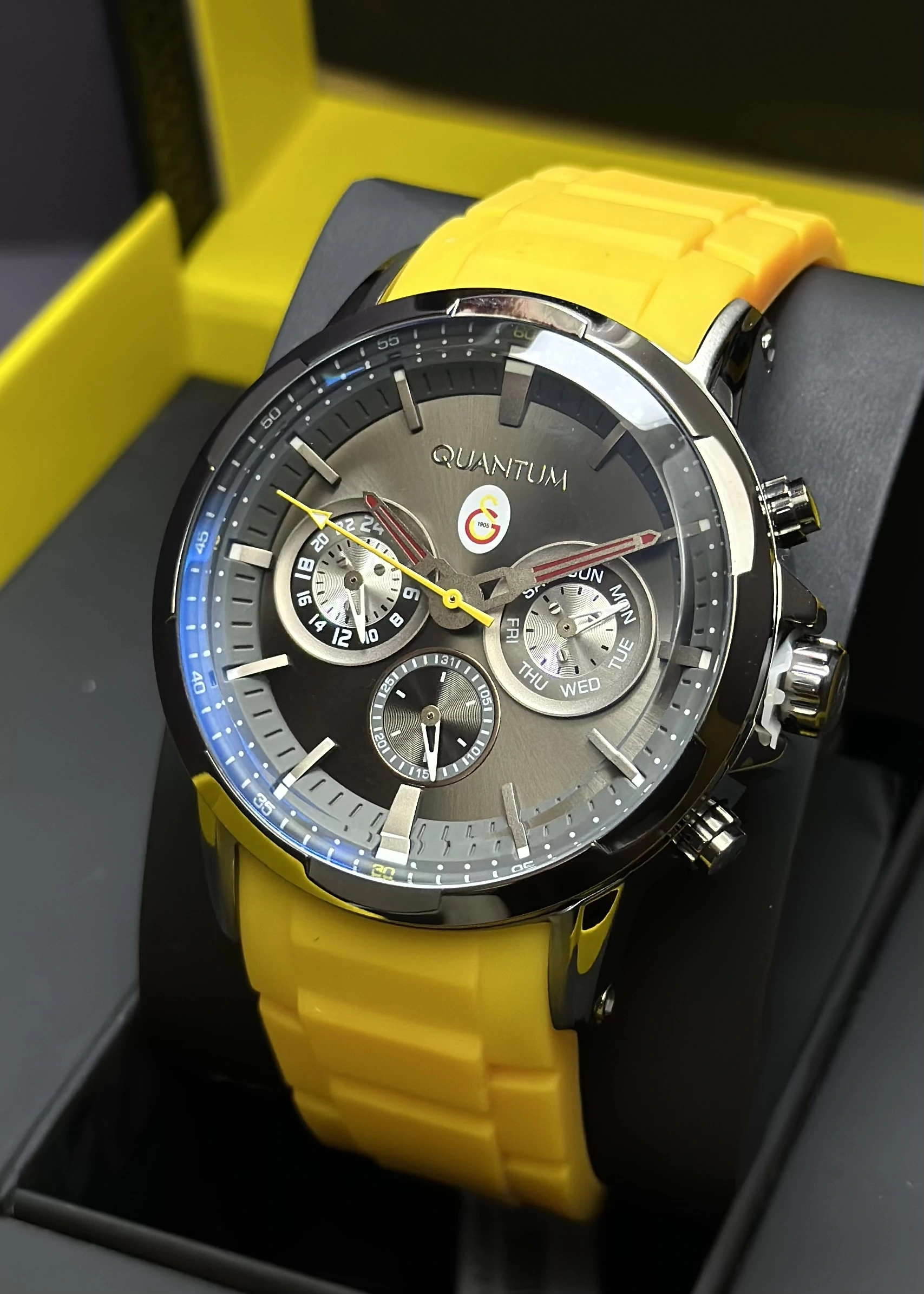 Qunatum Galatasaray Taraftar Kol Saati