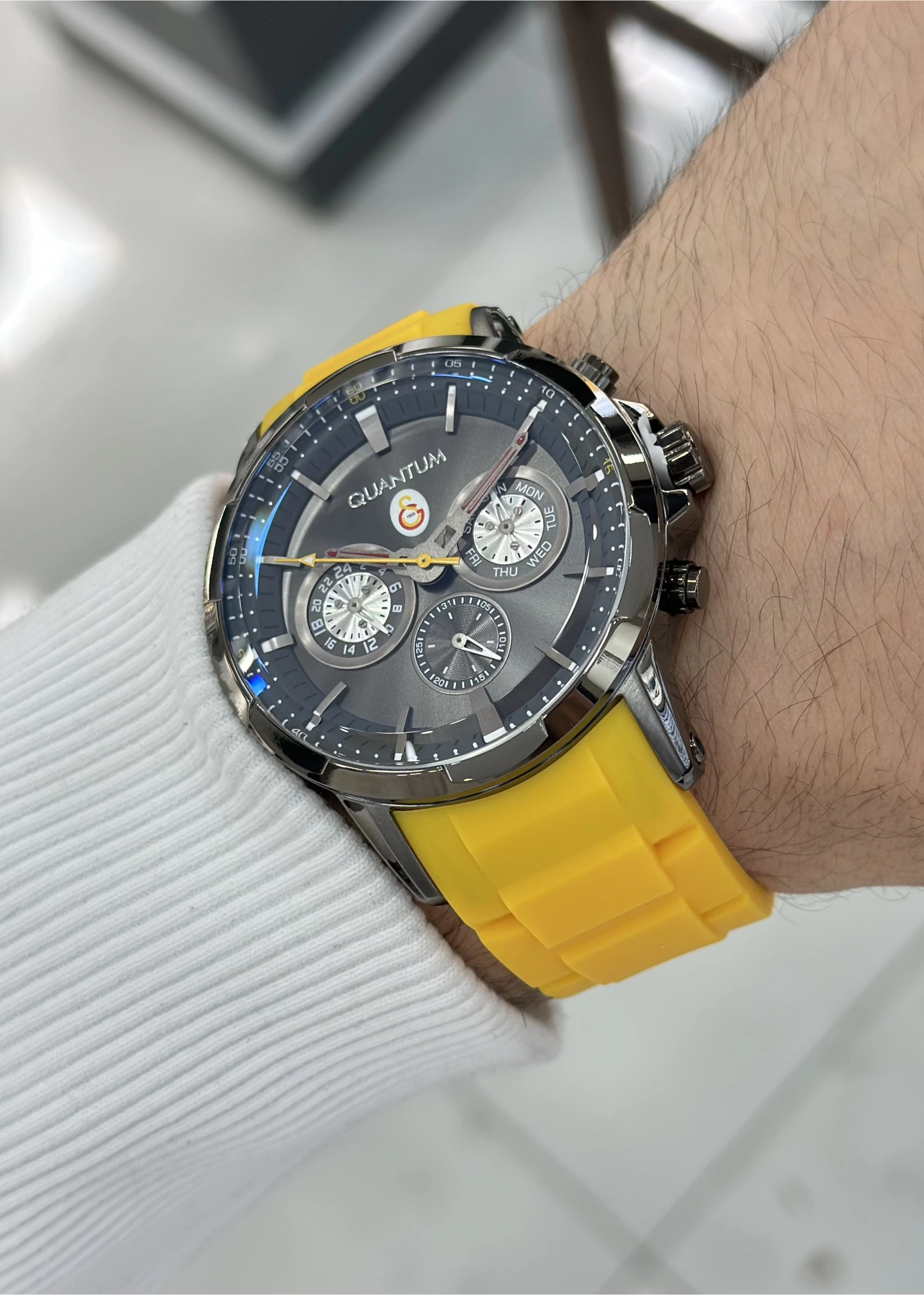 Qunatum Galatasaray Taraftar Kol Saati