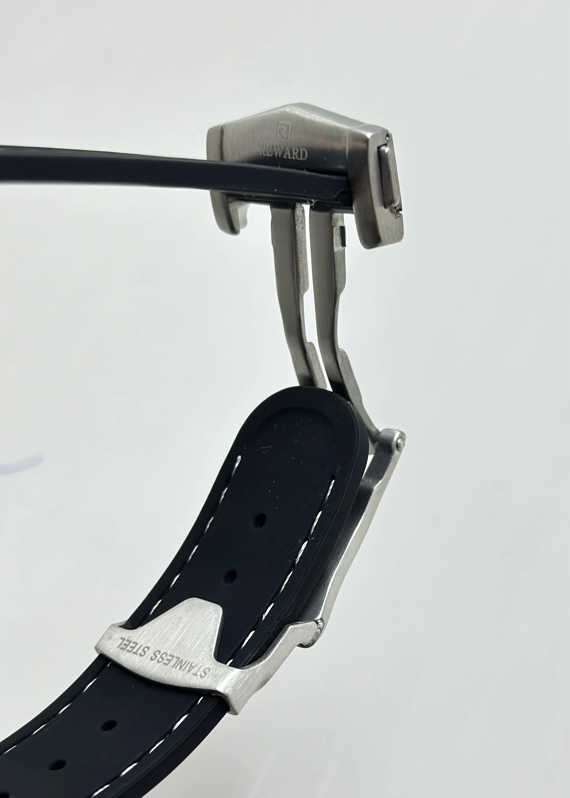 Reward Siyan Silikon Kordon Erkek Kol Saati