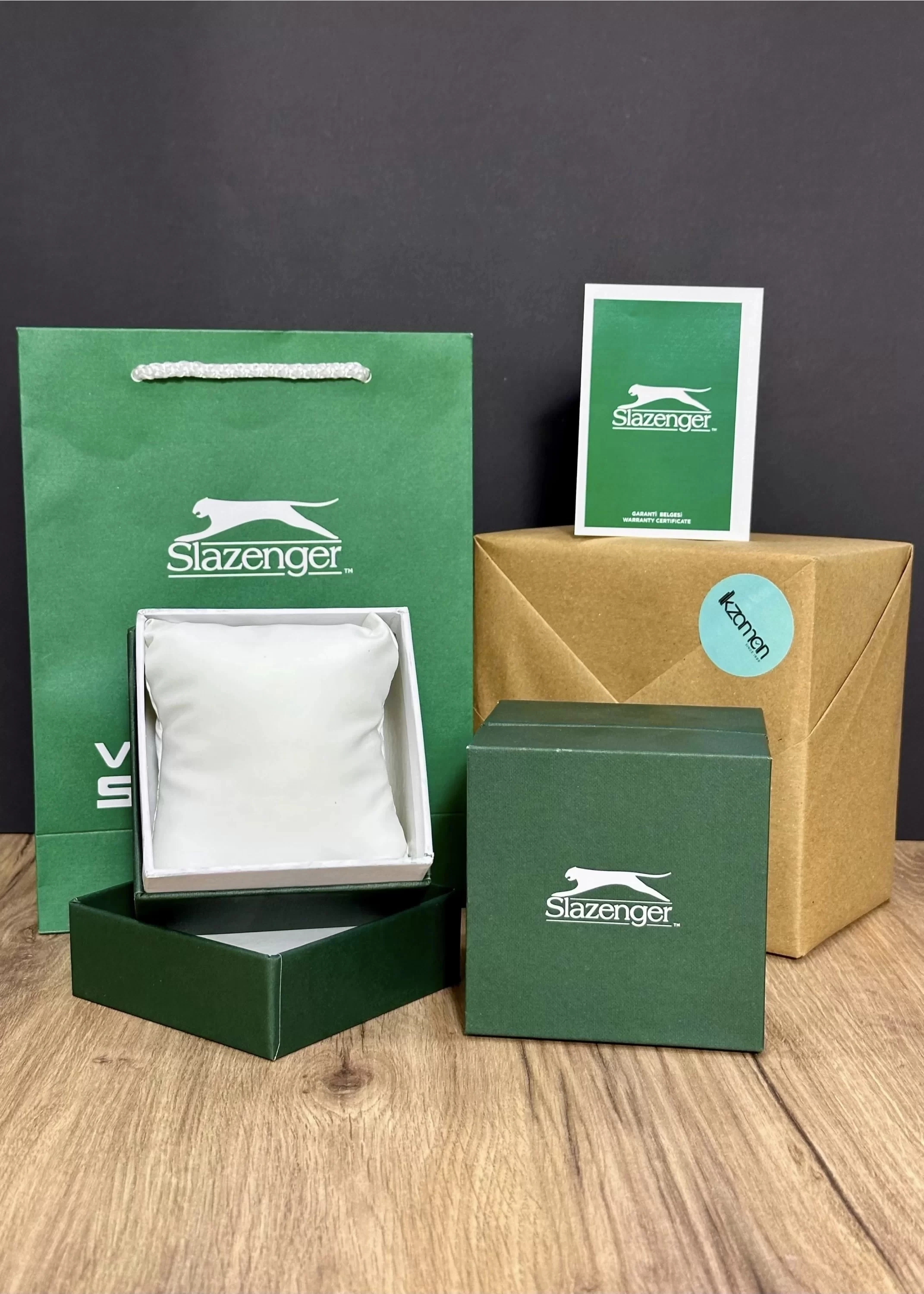 Slazenger Siyah Silikon Kordon Erkek Kol Saati