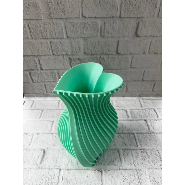 24 cm Turkuaz Kalp Formlu Büyük Boy Vazo Estetik Dekor Ürünü