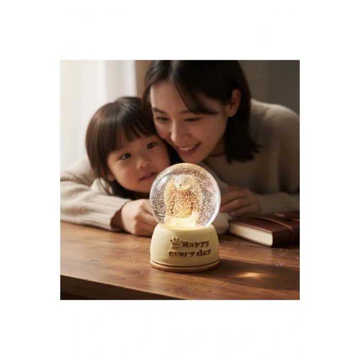 Pilli Işıklı Müzikli Kar Küresi–Sevimli Ayıcık Figürlü Eğlenceli Masaüstü Biblo, LED Aydınlatmalı De