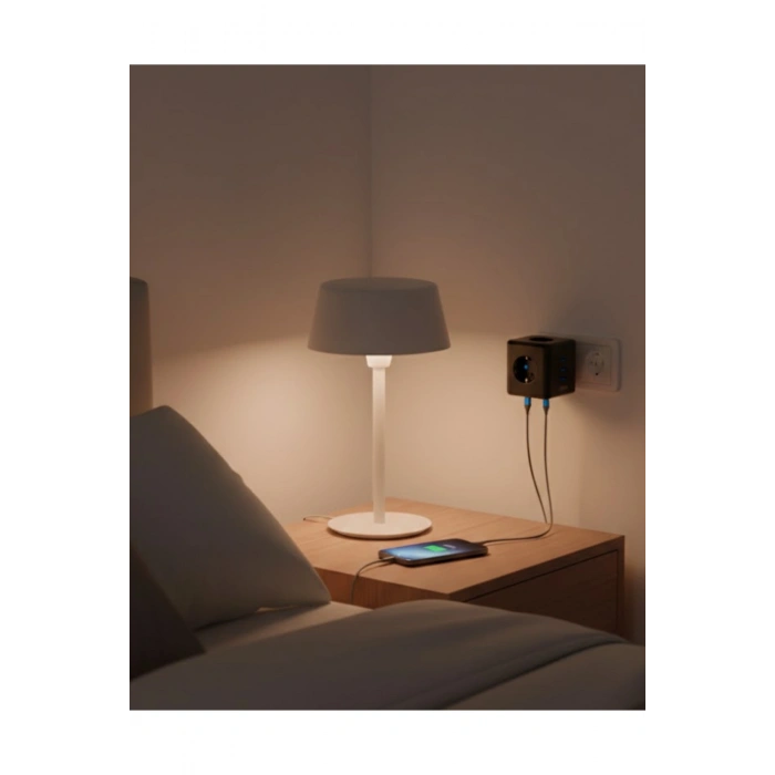 Akım Korumalı Priz Çoklu USB Girişli Güvenli Enerji Yönetimi