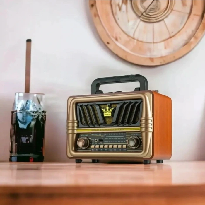 Büyük Boy Telefon Tutma Saplı Retro Ahşap Tasarım Bluetooth Hoparlörlü Radyo – FM/AM Destekli, Şarjlı ve Taşınabilir Radyo NS-8077 (5324)
