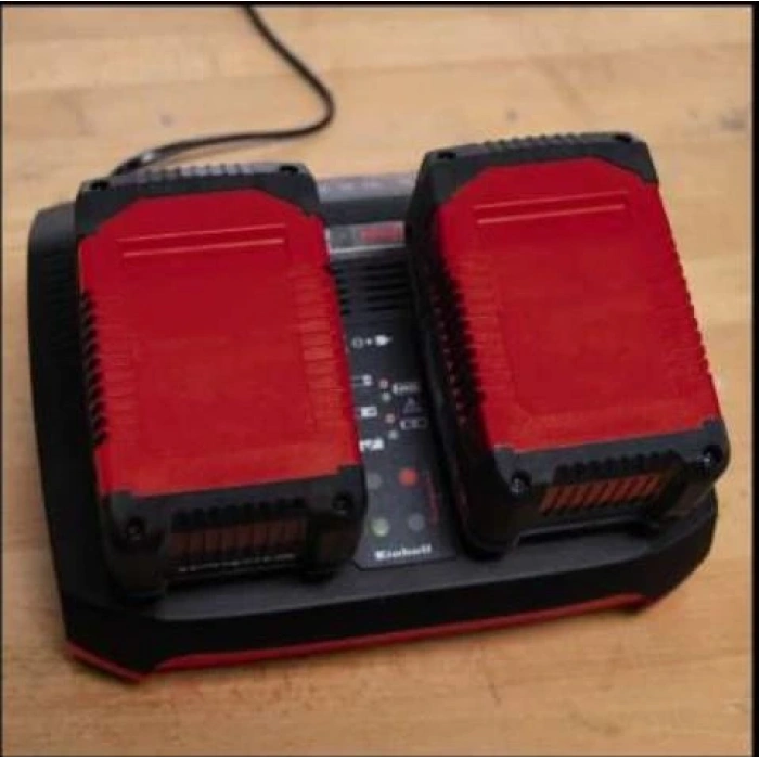 kaliteli  Twincharger 2X3,0 Ah Akü ve Şarj Aleti