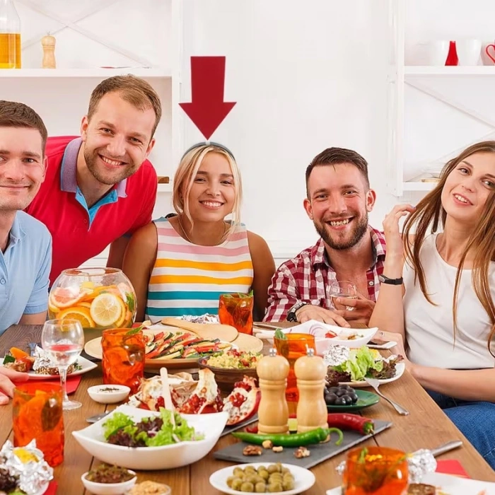 Kişiselleştirilebilir Ok Taç – Kırmızı Mevcut