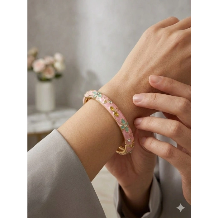 Pink Ra Mine İşlemeli Kelepçe Bileklik - Kbl0454
