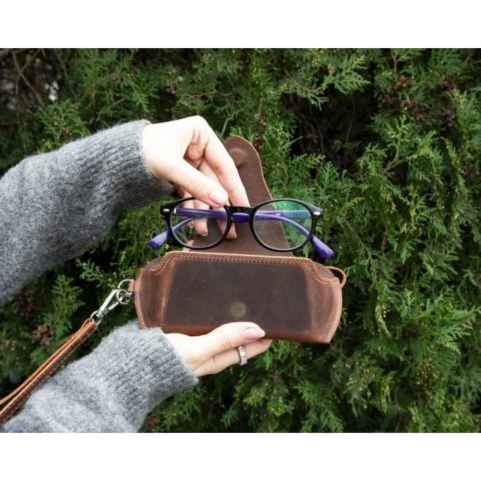 Riviera Deri Askılı Gözlük Kılıfı Antik Kahve