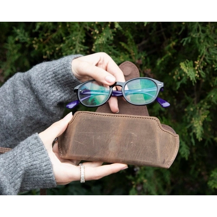 Riviera Deri Askılı Gözlük Kılıfı Karamel