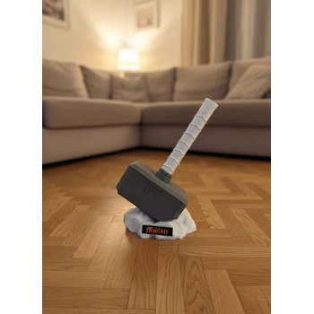 Thor’un Çekici Dekoratif Süs Güçlü ve İkonik Tasarım 20x34 cm