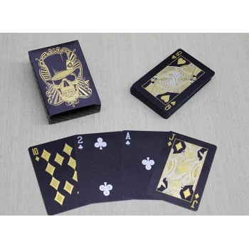 Altın Kurukafa Tasarımlı Siyah İskambil Oyun Kartı
