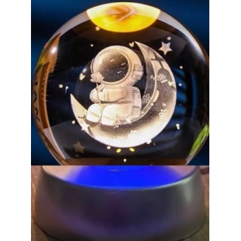 Ay Üstünde Astronot Tasarımlı Plastik Altlıklı Işıklı Cam Küre