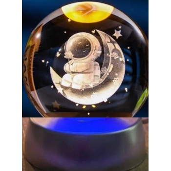 Ay Üstünde Astronot Tasarımlı Plastik Altlıklı Işıklı Cam Küre