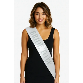 Beyaz Saten Üzerine Kalın Gümüş Yazılı Bride To Be Kuşağı 10 cm Genişlik (5324)