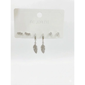 Sallantılı Yaprak Detaylı Altılı Küpe - Kp00575