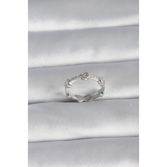 Pirinç Gümüş Renk Kalp Model Zirkon Taş Detay Kadın Yüzük