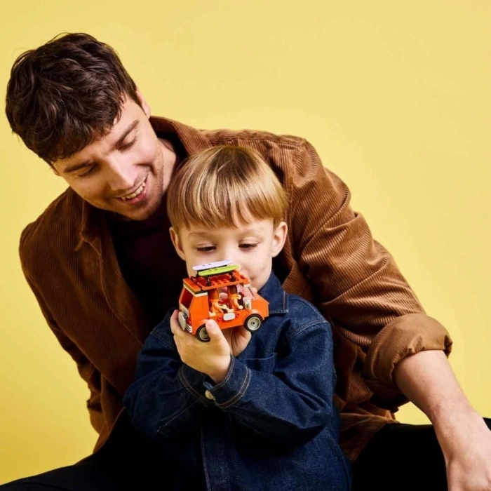 LEGO Bluey: Bluey’nin Ailece Plaj Gezisi 11202