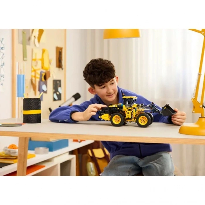 Mey İthalat® 42209   Technic Volvo L120 Elektrikli Yükleyici parça +9 yaş