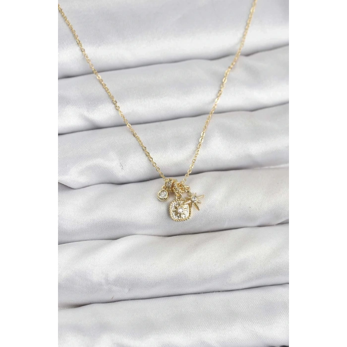 Mey İthalat® Pirinç Gold Renk Minimal Charmlı Kadın Kolye