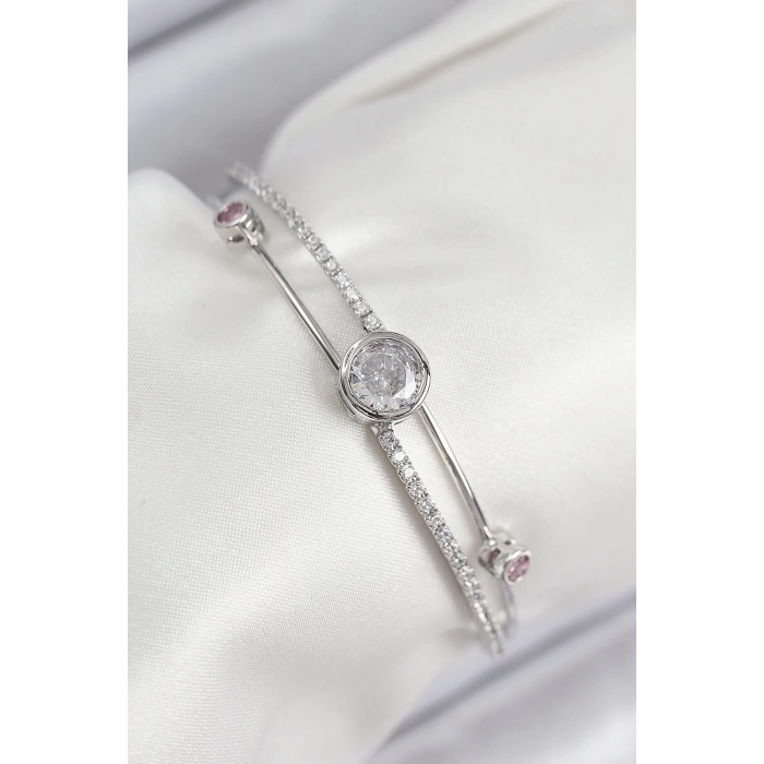 Pirinç Zirkon Taşlı Pırlanta Model Gümüş Renk Kadın Bileklik