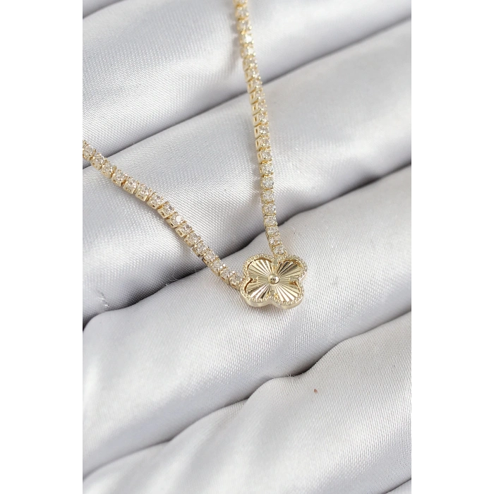 Pirinç Zirkon Taşlı Yonca Model Gold Renk Kadın Kolye