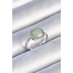 Pirinç Gümüş Renk Yeşil Kare Mineli Kadın Yüzük