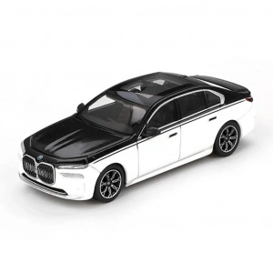 Mini GT 1/64 BMW i7 xDrive60 Alpine White / Black Sapphire - Blister Paket