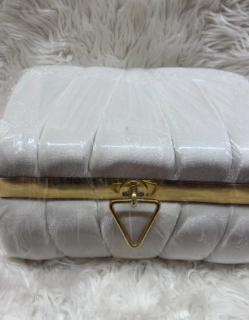Küçük Kozmetik ve Takı Sandığı 1 Adet Beyaz
