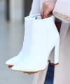 BİÇOMİ Loora Beyaz Rugan Desenli Topuklu Bot