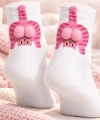 Kadın Beyaz Pembe Kedi Desenli Ponponlu Soket Çorap | Sevimli 3D Kedi Figürlü Eğlenceli Günlük Çorap