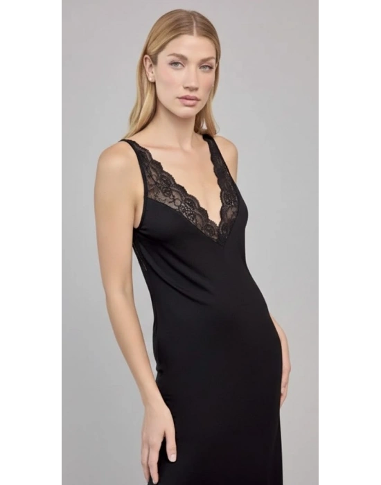 Bicomi Dantelli Dekolteli ve Yırtmaçlı Gecelik