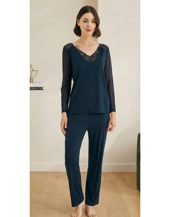 Bicomi Zarafet Serisi: Nefes Alan Viskon Dokulu, Sırt Dekolteli ve Fransız Dantel Detaylı Premium Pijama Takımı